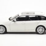 BMW 335i F31 Touring Alpine Alb Paragon 1:18 - image 4 of 8
