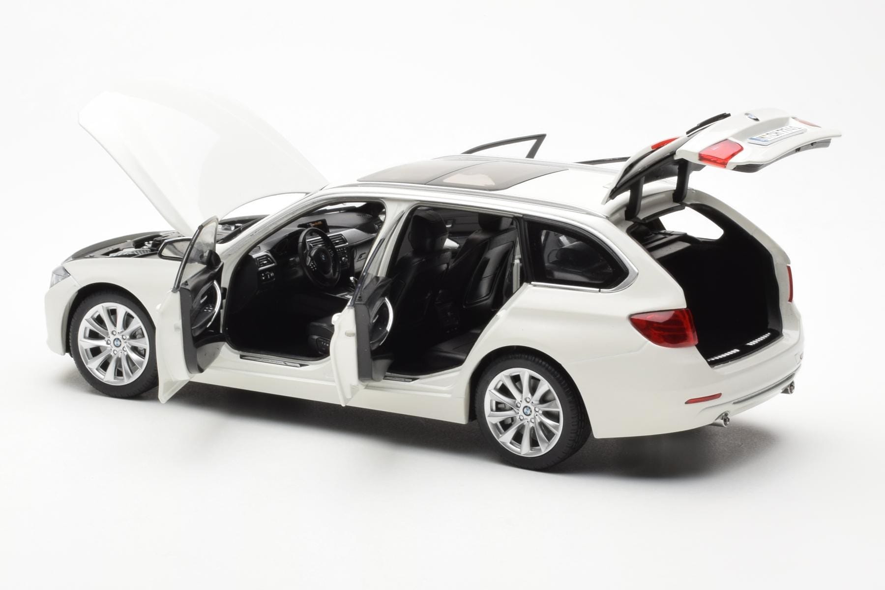 BMW 335i F31 Touring Alpine Alb Paragon 1:18 80432244242 Metal - imaginea 5 din 8