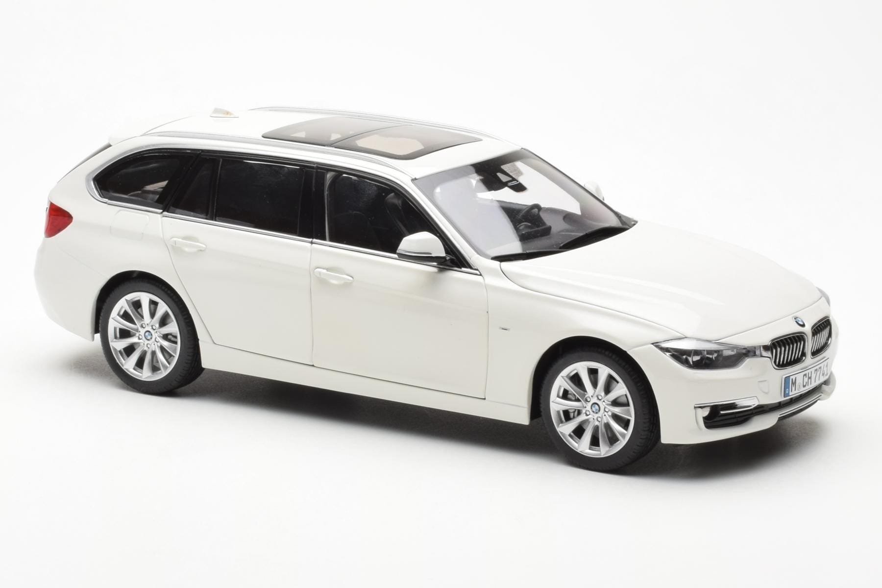 BMW 335i F31 Touring Alpine Alb Paragon 1:18 80432244242 Metal - imaginea 6 din 8
