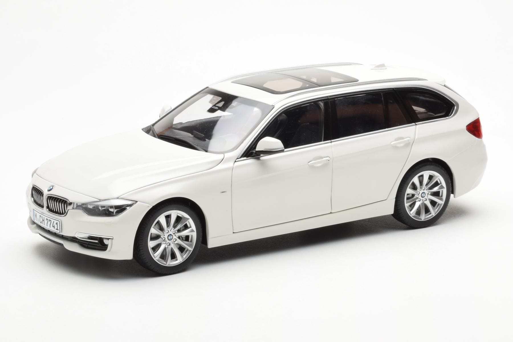 BMW 335i F31 Touring Alpine Alb Paragon 1:18 80432244242 Metal