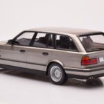 BMW 530i E34 Touring Gri Metalizat MCG 1:18 - image 5 of 6