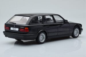 BMW 540i E34 Touring Negru Metalizat MCG 1:18 MCG18329 Metal - imaginea 2 din 6