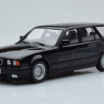 BMW 540i E34 Touring Negru Metalizat MCG 1:18
