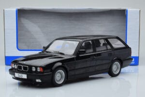 BMW 540i E34 Touring Negru Metalizat MCG 1:18 MCG18329 Metal - imaginea 6 din 6