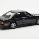BMW 635 CSi E24 Diamant Negru Metalic AUTOart 1:18 - image 3 of 8