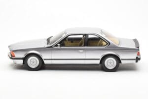 BMW 635 CSi E24 Argintiu Otto 1:18 OT313 Rășină - imaginea 3 din 6