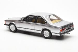 BMW 635 CSi E24 Argintiu Otto 1:18 OT313 Rășină - imaginea 5 din 6