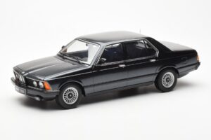 BMW 733i E23 Negru Metallic KK-Scale 1:18 KKDC180101