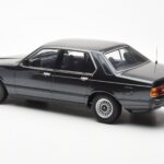 BMW 733i E23 Negru Metallic KK-Scale 1:18 - image 5 of 6