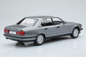 BMW 7 Series E32 740i Argintiu MCG 1:18 MCG18161 Metal - imaginea 2 din 5