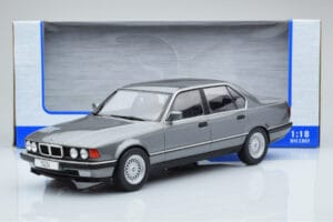 BMW 7 Series E32 740i Argintiu MCG 1:18 MCG18161 Metal - imaginea 5 din 5