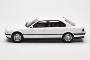 BMW 750iL E38 Asia Exclusive Alb Otto 1:18 OT836 Rășină - imaginea 3 din 6