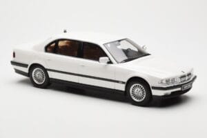 BMW 750iL E38 Asia Exclusive Alb Otto 1:18 OT836 Rășină - imaginea 4 din 6