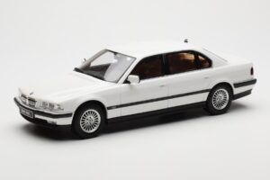 BMW 750iL E38 Asia Exclusive Alb Otto 1:18 OT836