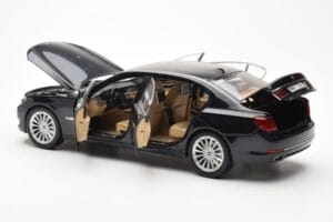 BMW 750Li F02 Facelift Carbon Negru Kyosho 1:18 08784BK Metal - imaginea 5 din 8