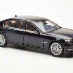 BMW 750Li F02 Facelift Carbon Negru Kyosho 1:18 - image 6 of 8