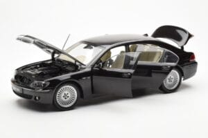 BMW 760Li E66 Negru Kyosho 1:18 08572BK Metal - imaginea 2 din 9