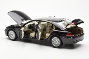 BMW 760Li E66 Negru Kyosho 1:18 08572BK Metal - imaginea 5 din 9