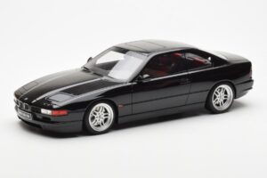 BMW 850 CSi E31 Negru Otto 1:18 OT827