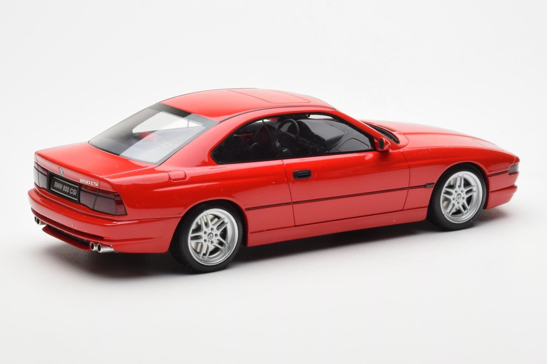 BMW 850 CSi E31 Roșu Otto 1:18 OT158 Rășină - imaginea 2 din 6