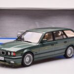 BMW Alpina B10 E34 Touring Verde Închis MCG 1:18 - image 6 of 6