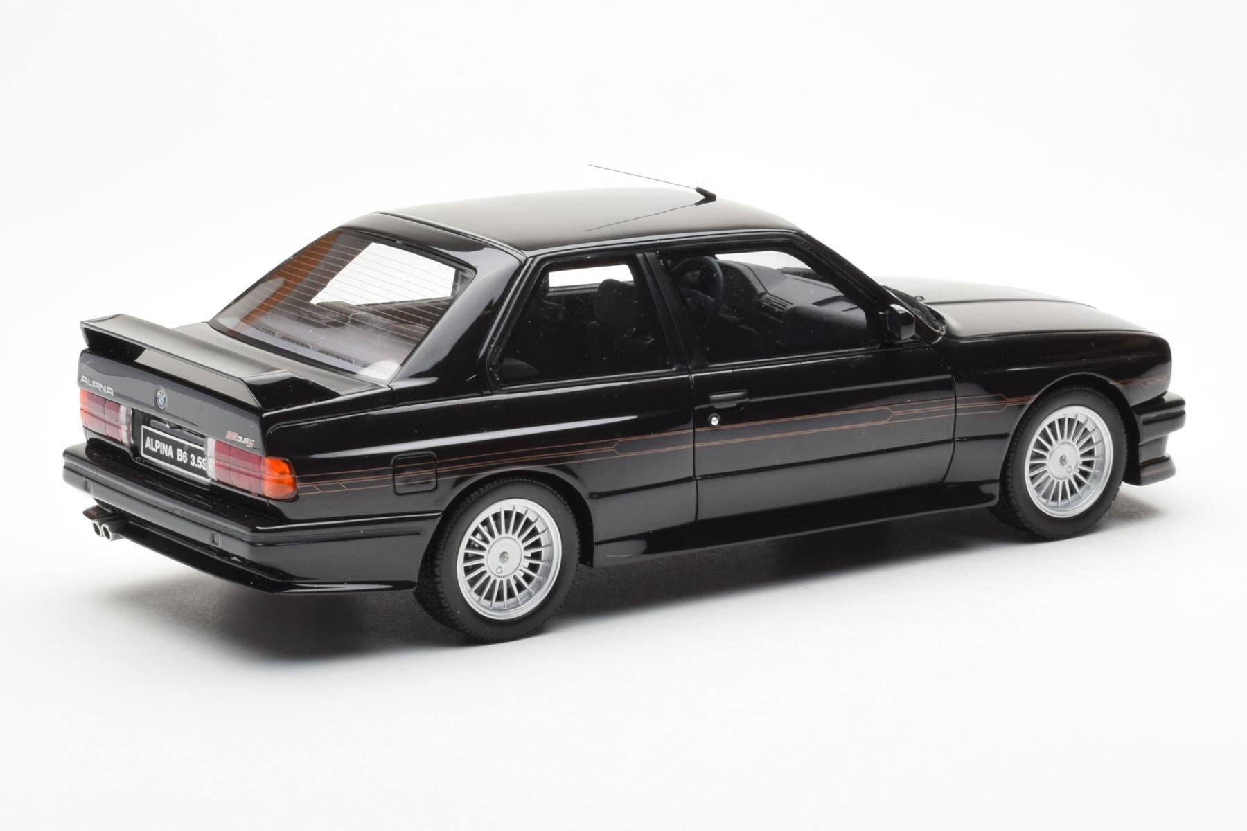 BMW Alpina B6 3.5S M3 E30 Antracit Gri Otto 1:18 OT632 Rășină - imaginea 2 din 6