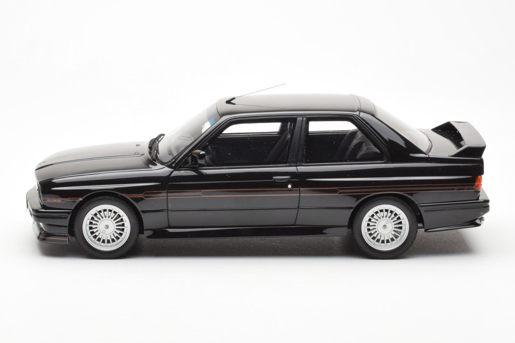 BMW Alpina B6 3.5S M3 E30 Antracit Gri Otto 1:18 OT632 Rășină - imaginea 3 din 6