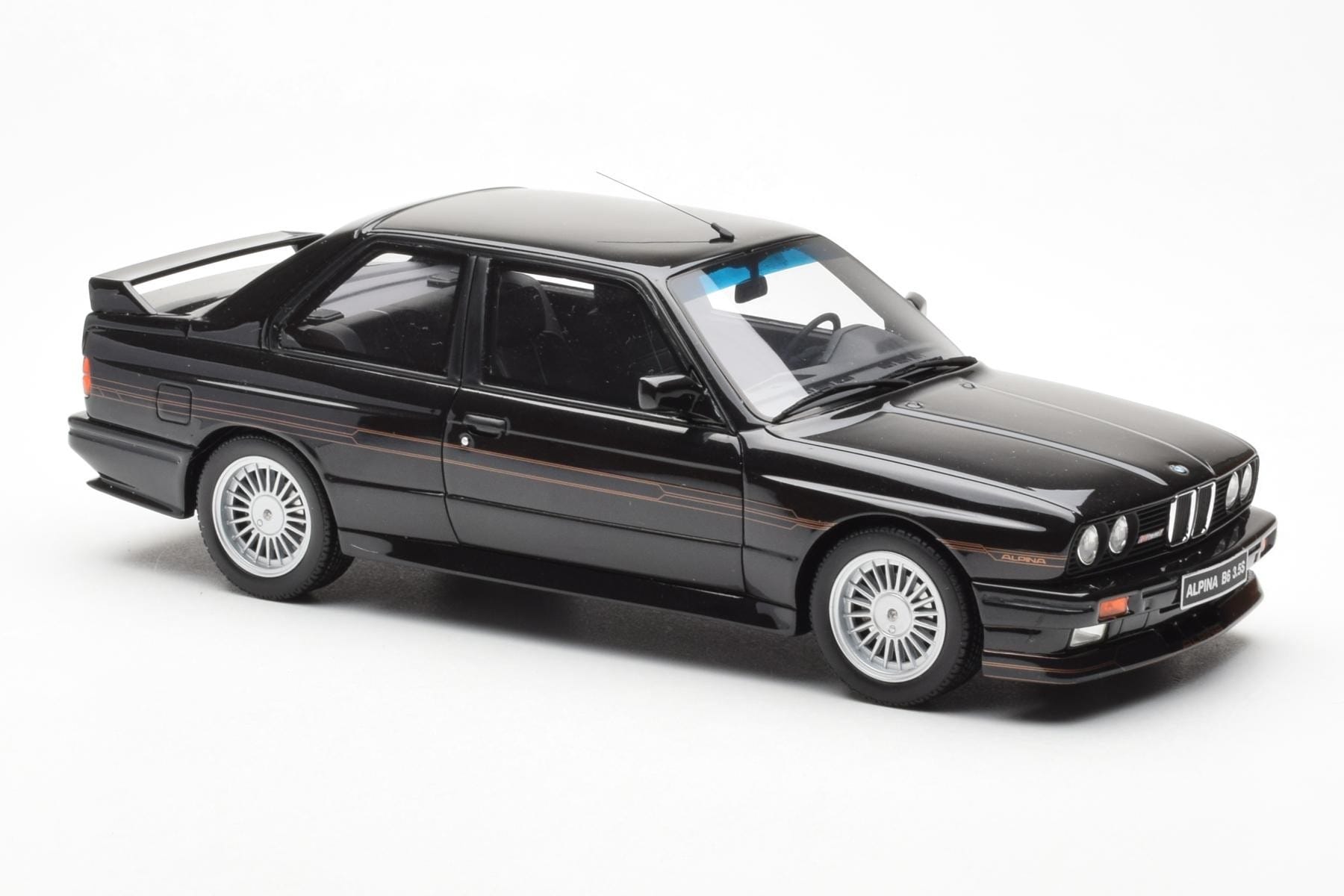 BMW Alpina B6 3.5S M3 E30 Antracit Gri Otto 1:18 OT632 Rășină - imaginea 4 din 6