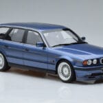 BMW Alpina B10 E34 4.0 Touring Albastru Otto 1:18 OT944 Rășină - image 4 of 6