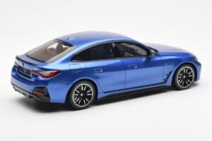 BMW i4 M50 G26 Albastru Otto 1:18 OT453 Rășină - imaginea 2 din 6