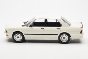 BMW M535i E28 Alb Norev 1:18 183260 Metal - imaginea 3 din 6