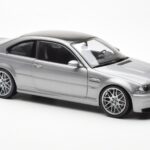 BMW M3 E46 CSL Gri Kyosho 1:18 - image 6 of 8