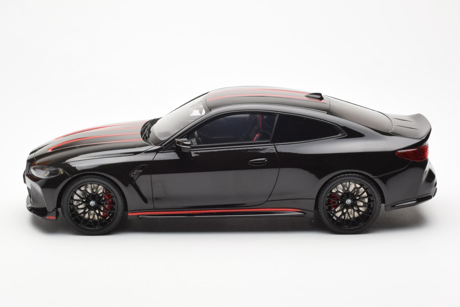 BMW M4 G82 CSL Sapphire Negru GT Spirit 1:18 GT904 Rășină - imaginea 3 din 6