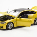 BMW M4 F82 Austin Galben Metallic Paragon 1:18 - image 2 of 8