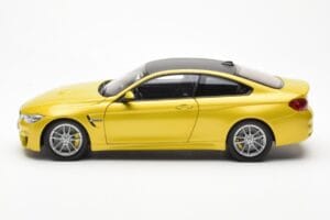 BMW M4 F82 Austin Galben Metallic Paragon 1:18 80432339606 Metal - imaginea 4 din 8