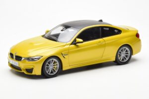 BMW M4 F82 Austin Galben Metallic Paragon 1:18