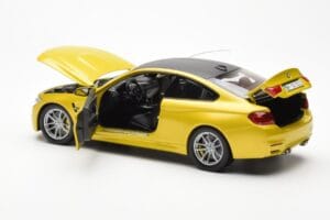 BMW M4 F82 Austin Galben Metallic Paragon 1:18 80432339606 Metal - imaginea 5 din 8