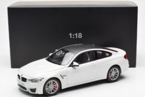 BMW M4 F82 Frozen Brilliant Alb Paragon 1:18 PA-97101 Metal - imaginea 8 din 8