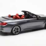 BMW M4 F83 Cabriolet Gri GT Spirit 1:18 - image 2 of 6