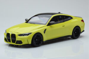 BMW M4 G82 Galben Ediție Dealer Minichamps 1:18