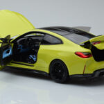 BMW M4 G82 Galben Ediție Dealer Minichamps 1:18 - image 5 of 8