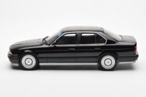BMW M5 E34 Negru Otto 1:18 OT690 Rășină - imaginea 3 din 6