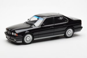 BMW M5 E34 Negru Otto 1:18 OT690