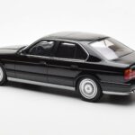 BMW M5 E34 Negru Otto 1:18 - image 5 of 6