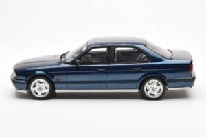 BMW M5 E34 Albastru Metallic Otto 1:18 OT576 Rășină - imaginea 3 din 6