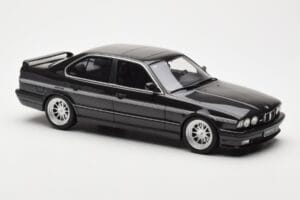 BMW M5 E34 Hartge H5 V12 Diamond Negru Metallic Otto 1:18 OT362 Rășină - imaginea 4 din 6