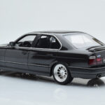 BMW M5 E34 Hartge Negru Otto 1:18 - image 4 of 6