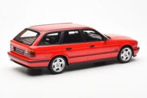 BMW M5 E34 Touring Roșu Otto 1:18 OT951 Rășină - imaginea 2 din 6