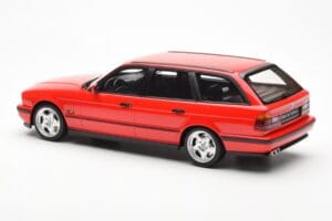 BMW M5 E34 Touring Roșu Otto 1:18 OT951 Rășină - imaginea 5 din 6