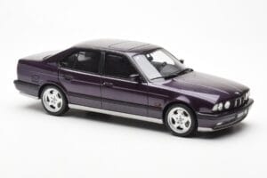 BMW M5 E34 Violet Otto 1:18 OT106 Rășină - imaginea 4 din 6
